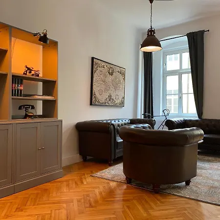 Industrial Apartment Schlossberg Linz Exterior photo