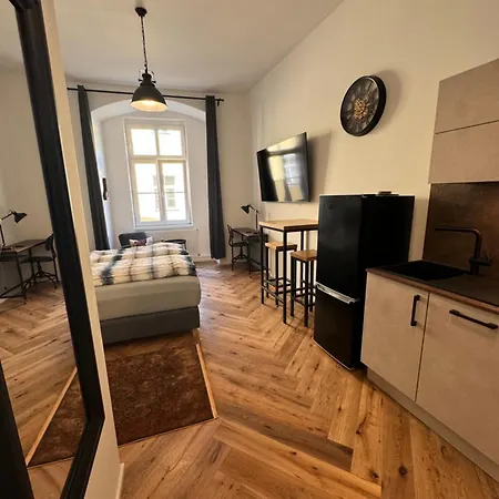 Industrial Apartment Schlossberg Linz Exterior photo